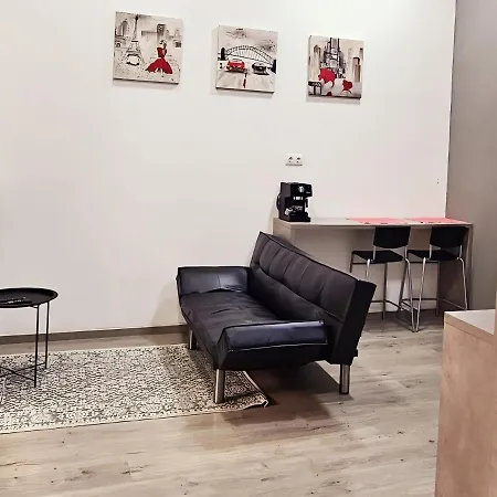 Alisza's Studio Appartamento Budapest